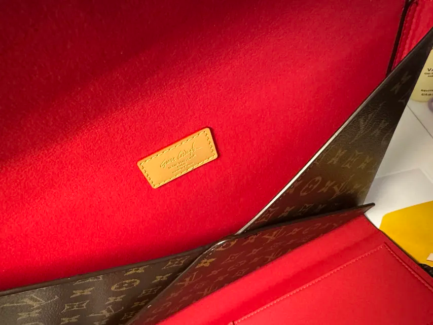 Mark Business Laptop Folder magnetsbykathi